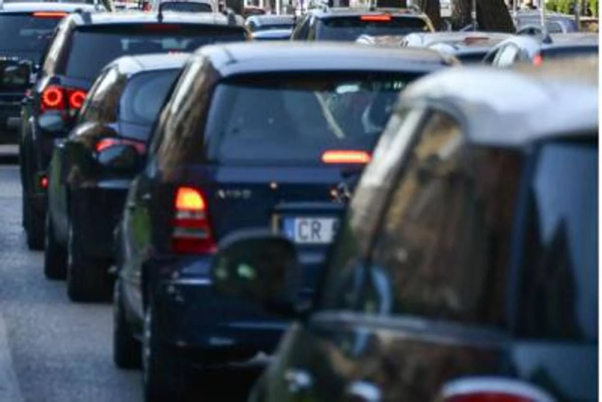 Bollo auto abolito, la mossa di Meloni: “Via una delle tasse più odiate” Bollo auto abolito, la mossa di Meloni: “Via una delle tasse più odiate”