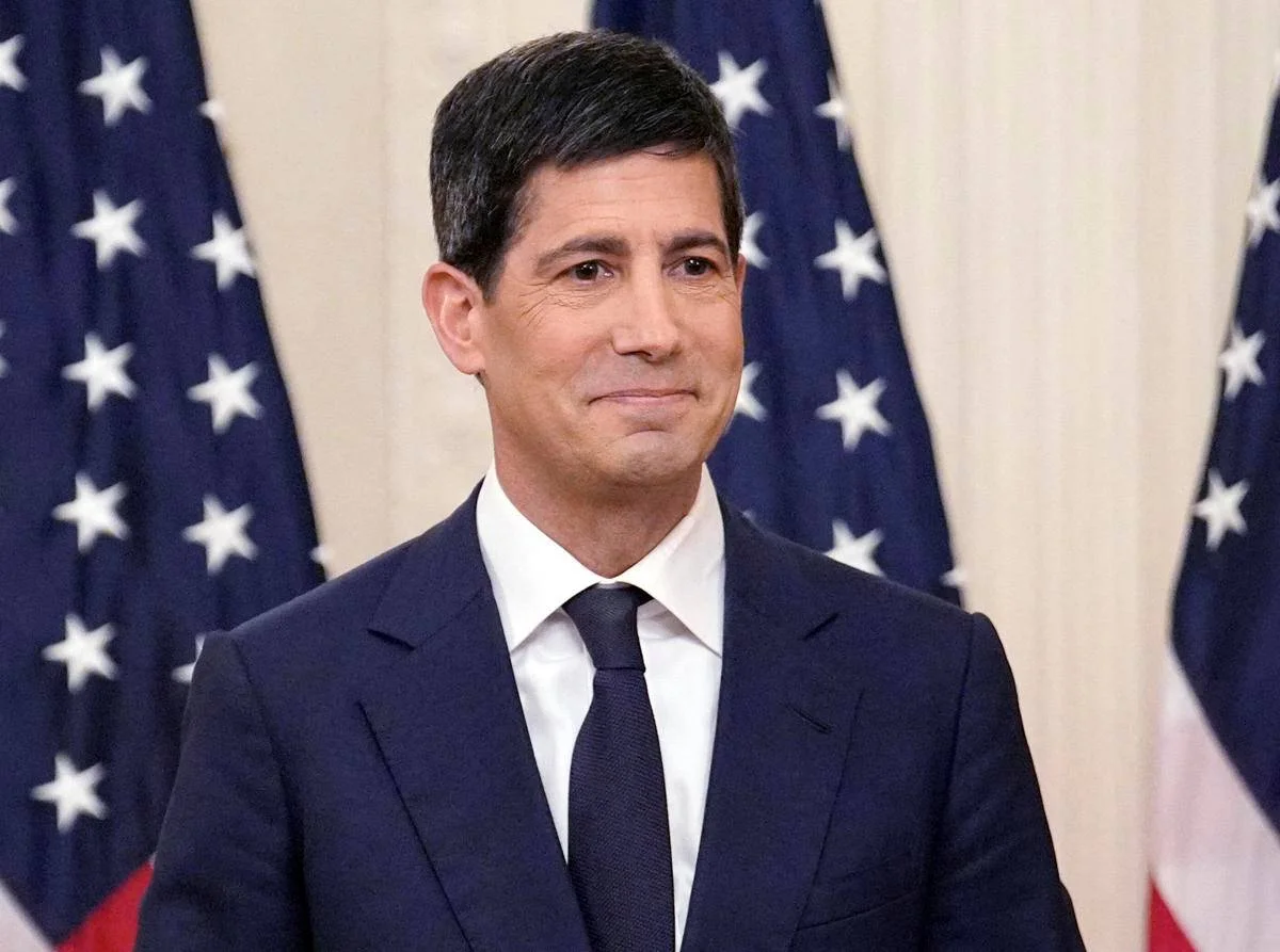 Fed rialza i tassi dello 0,25%. Warsh: “L’economia cresce ma l’inflazione è troppo alta” Fed rialza i tassi dello 0,25%. Warsh: “L’economia cresce ma l’inflazione è troppo alta”