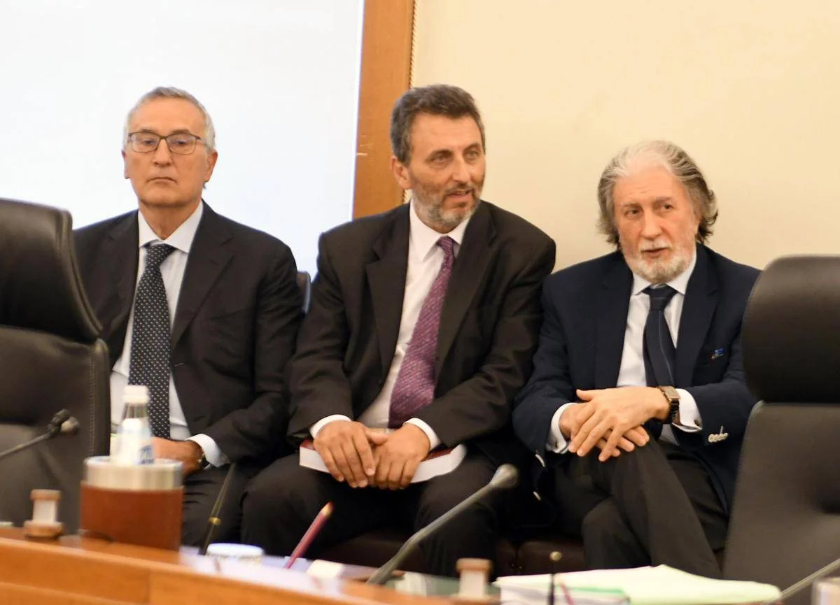 Malan e Bignami scrivono al M5S: “Sostituite Scarpinato in commissione Antimafia” Malan e Bignami scrivono al M5S: “Sostituite Scarpinato in commissione Antimafia”